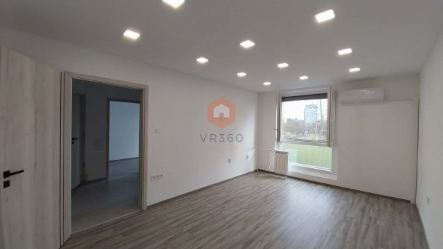 Eladó panellakás, Pécsett, Nagy Imre úton 50 M Ft, 1+1 szobás