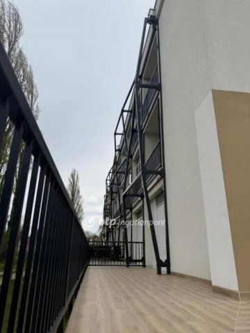 Eladó téglalakás, Balatonberényben 52.9 M Ft, 1 szobás