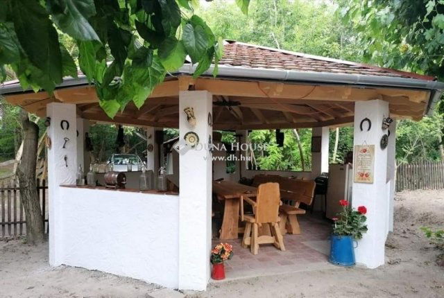 Eladó mezogazdasagi ingatlan, Kecskeméten 93 M Ft, 4 szobás