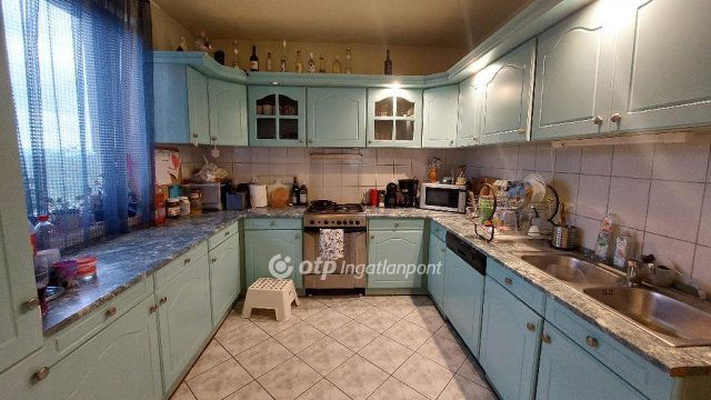 Eladó családi ház, Veresegyházon 129 M Ft, 7 szobás