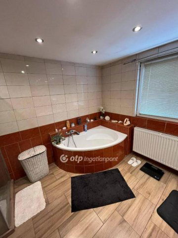 Eladó családi ház, Érden 78.5 M Ft, 3 szobás