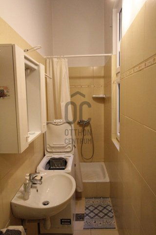 Eladó téglalakás, Budapesten, VII. kerületben 66.9 M Ft