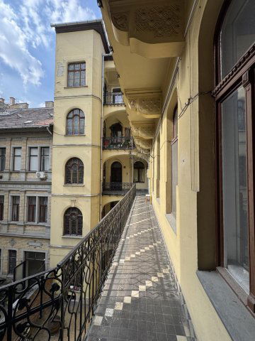Eladó téglalakás, Budapesten, IX. kerületben, Ferenc körúton