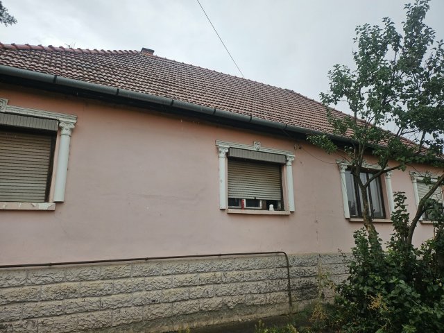 Eladó családi ház, Ózdon 40 M Ft, 4 szobás