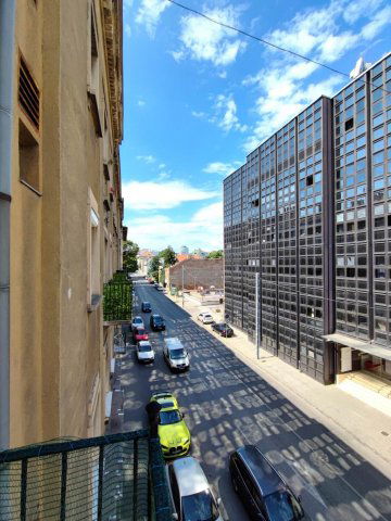 Kiadó téglalakás, albérlet, XII. kerületben, Városmajor utcában