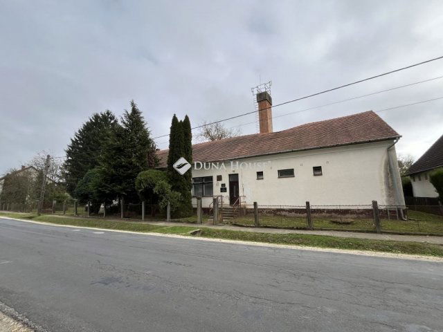 Eladó családi ház, Rátóton 31.3 M Ft, 1 szobás