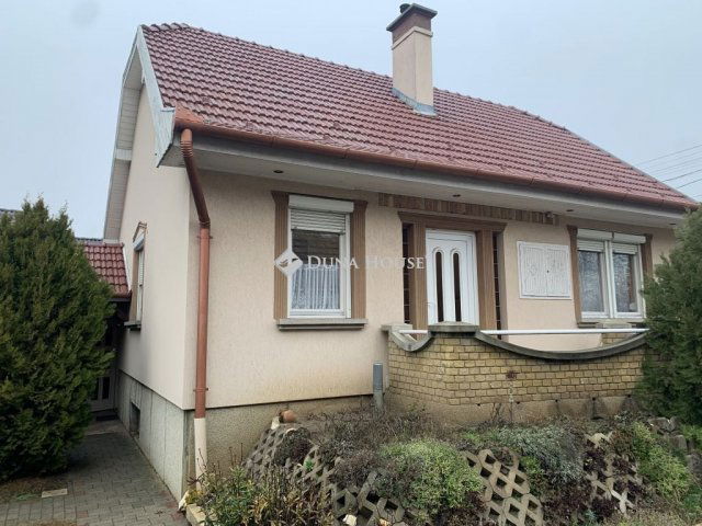 Eladó családi ház, Örkényen 52.606 M Ft, 3 szobás