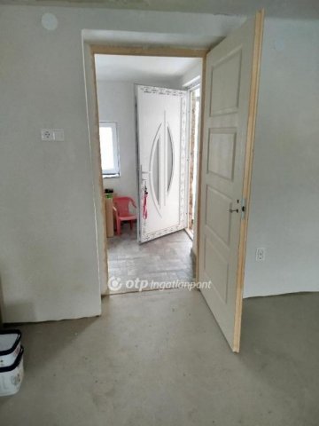 Eladó ikerház, Mohácson 15.9 M Ft, 2 szobás