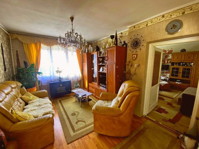 Eladó családi ház, Kiskunhalason 35.5 M Ft, 3 szobás