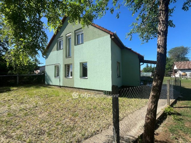 Eladó családi ház, Nyíregyházán 98 M Ft, 2 szobás