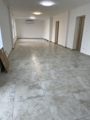 Kiadó üzlethelyiség, Nyíregyházán 350 E Ft / hó, 4 szobás