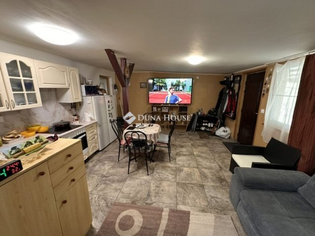 Eladó nyaraló, Dömsödön 42.5 M Ft, 2 szobás