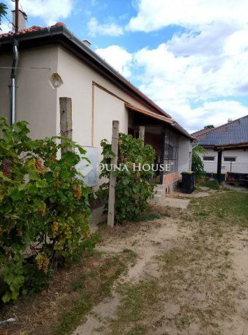 Eladó családi ház, Diósdon 90 M Ft, 2 szobás