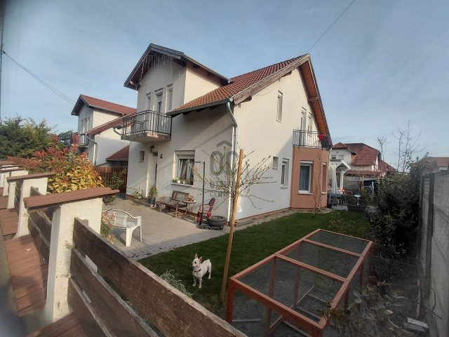 Eladó ikerház, Délegyházán 129.9 M Ft, 6 szobás