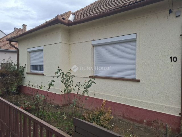 Eladó családi ház, Sellyén 21.6 M Ft, 2 szobás