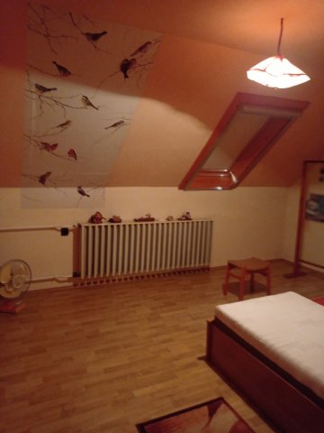 Eladó családi ház, Zsombón 98 M Ft, 5+2 szobás