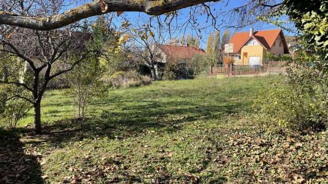 Eladó telek, Alsóörsön, Rizling közben 89 M Ft