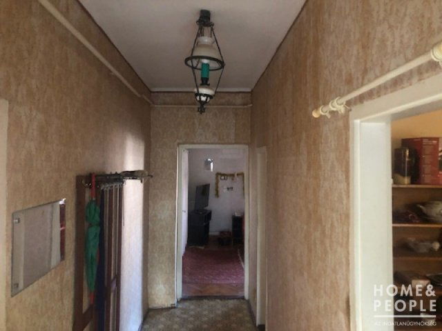 Eladó családi ház, Szegeden 64.9 M Ft, 4 szobás