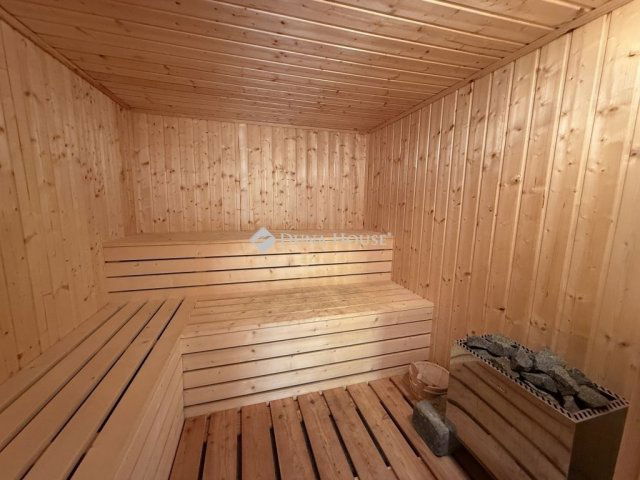 Eladó családi ház, Szalántán 149.9 M Ft, 10 szobás