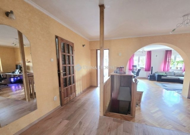 Eladó családi ház, Fóton 137 M Ft, 6 szobás