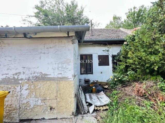 Eladó téglalakás, Nagykőrösön 18 M Ft, 1 szobás