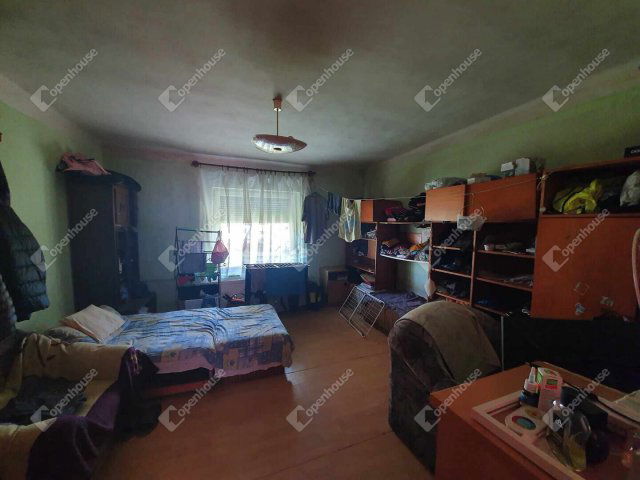 Eladó családi ház, Hobolon 12.2 M Ft, 2 szobás