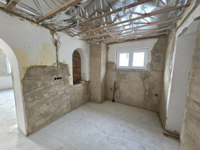 Eladó családi ház, Mánfán 19.9 M Ft, 2 szobás