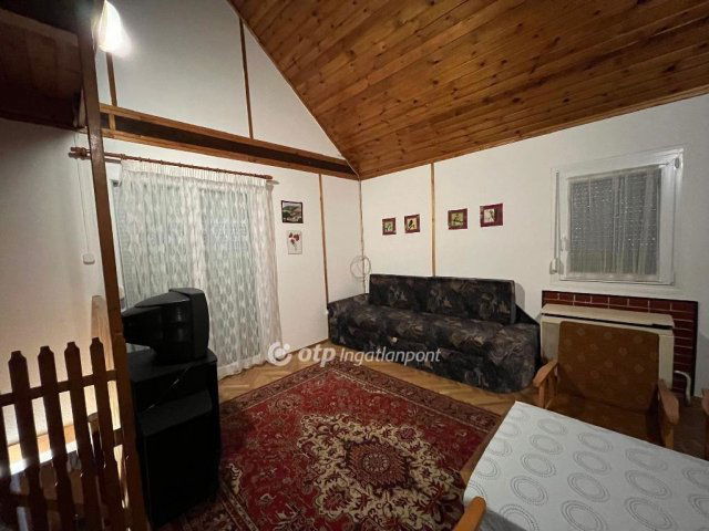 Eladó nyaraló, Csókakőn 44.5 M Ft, 2+4 szobás