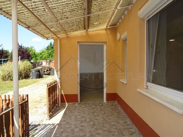 Eladó sorház, Nagyszentjánoson 42 M Ft, 2 szobás
