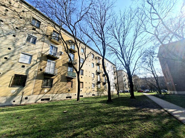 Eladó téglalakás, Budapesten, XIV. kerületben, Szervián utcában