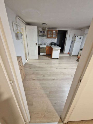 Kiadó téglalakás, albérlet, Pécsett 130 E Ft / hó, 1+1 szobás