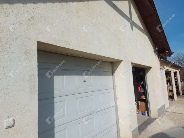 Eladó családi ház, Győrújbaráton 165 M Ft, 4 szobás