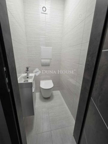 Eladó téglalakás, Szegeden 114.9 M Ft, 3 szobás