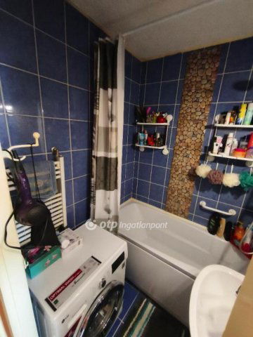 Eladó panellakás, Miskolcon 28.9 M Ft, 2 szobás