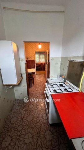 Eladó családi ház, Ugodon 35.9 M Ft, 5 szobás