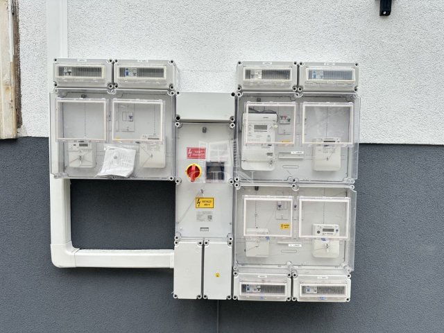 Eladó téglalakás, Székesfehérvárott 82.7 M Ft, 1+3 szobás