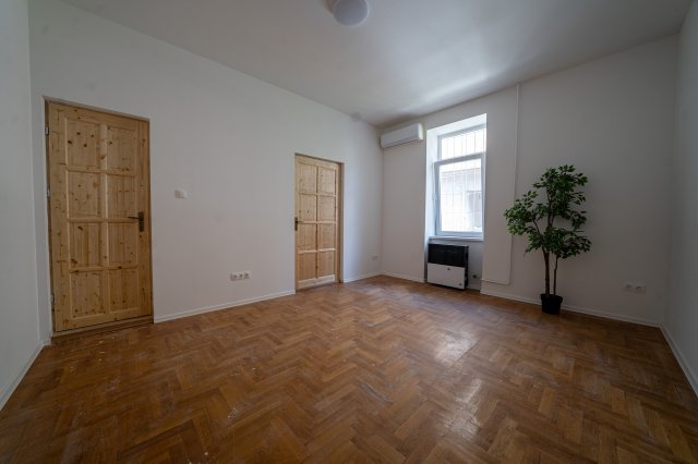 Eladó téglalakás, Budapesten, VIII. kerületben, Magdolna utcában