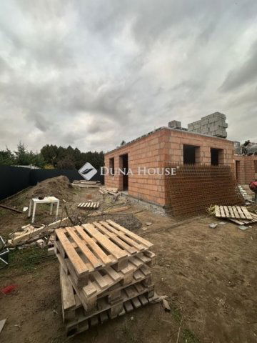 Eladó ikerház, Budapesten, XVIII. kerületben 120 M Ft, 5 szobás