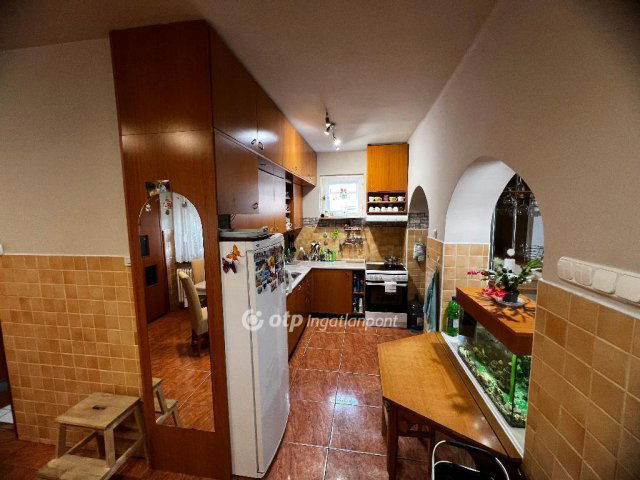 Eladó családi ház, Füzesabonyban 58 M Ft, 6 szobás