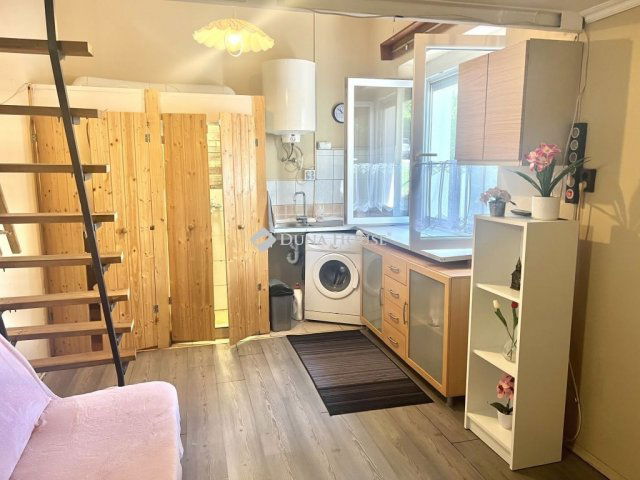 Eladó téglalakás, Balatonfűzfőn 21.5 M Ft, 1 szobás