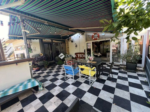 Eladó nyaraló, Tasson 75 M Ft, 2 szobás / költözzbe.hu