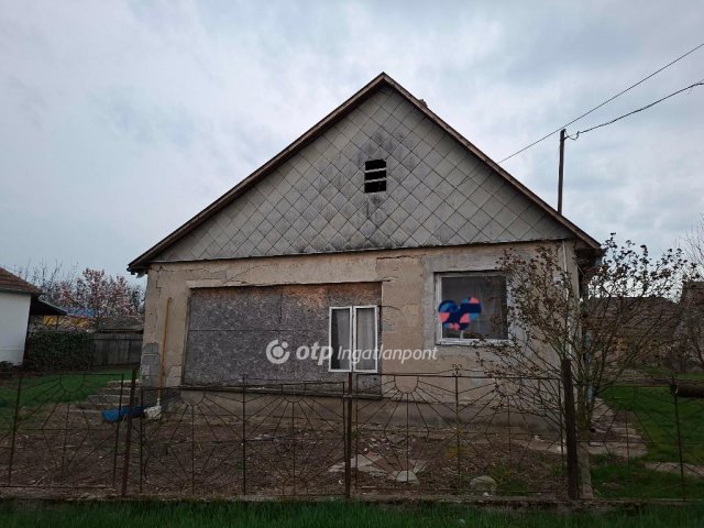 Eladó családi ház, Tiszavasváriban 9.9 M Ft, 2+1 szobás