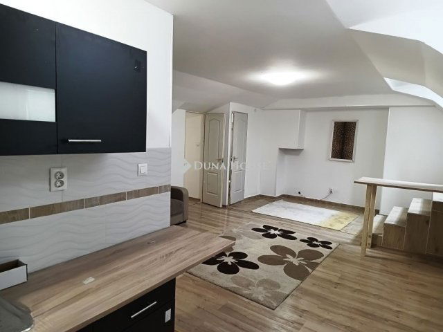 Eladó téglalakás, Budapesten, VIII. kerületben 29.9 M Ft