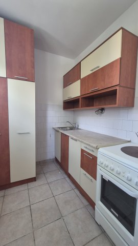Kiadó panellakás, albérlet, Győrött 170 E Ft / hó, 2 szobás