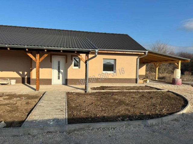 Eladó családi ház, Daruszentmiklóson 27.3 M Ft, 2 szobás