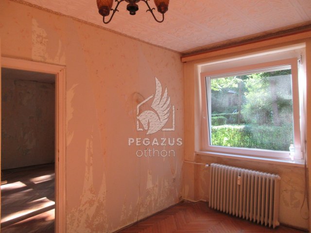 Eladó téglalakás, Ózdon, Ív úton 8.9 M Ft