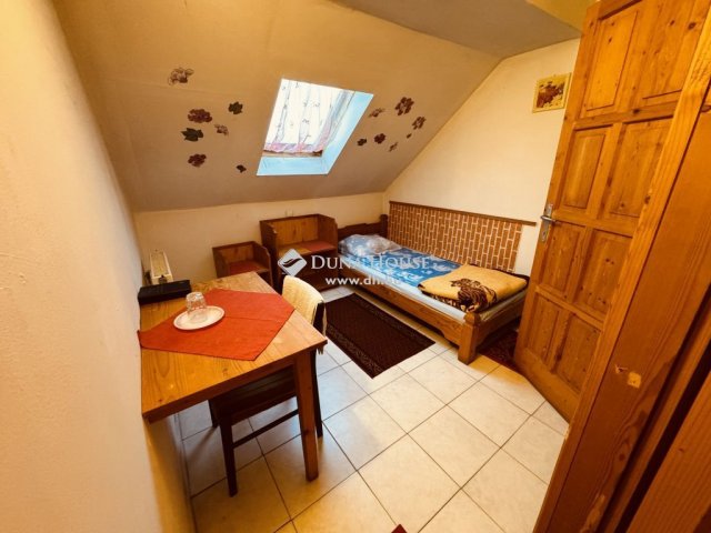 Eladó családi ház, Pilisszentlászlón 225 M Ft, 3+3 szobás