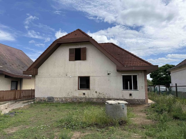 Eladó telek, Gödöllőn 85 M Ft, 4 szobás / költözzbe.hu