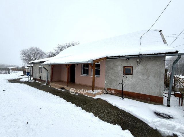 Eladó családi ház, Tápiószőlősön 14.9 M Ft, 2 szobás