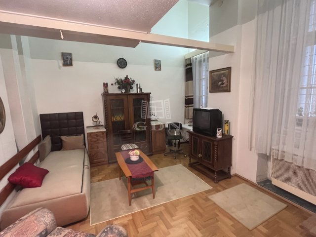 Eladó téglalakás, Budapesten, VI. kerületben 78 M Ft, 1+1 szobás